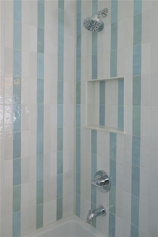 Atlanta, Georgia, 30305, United States, 6 Bedrooms Bedrooms, ,5 BathroomsBathrooms,Residential,Active,1997589