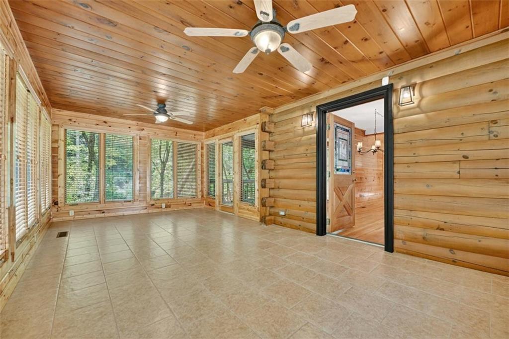 Ellijay, Georgia, 30536, United States, 3 Bedrooms Bedrooms, ,5 BathroomsBathrooms,Residential,Active,1933729