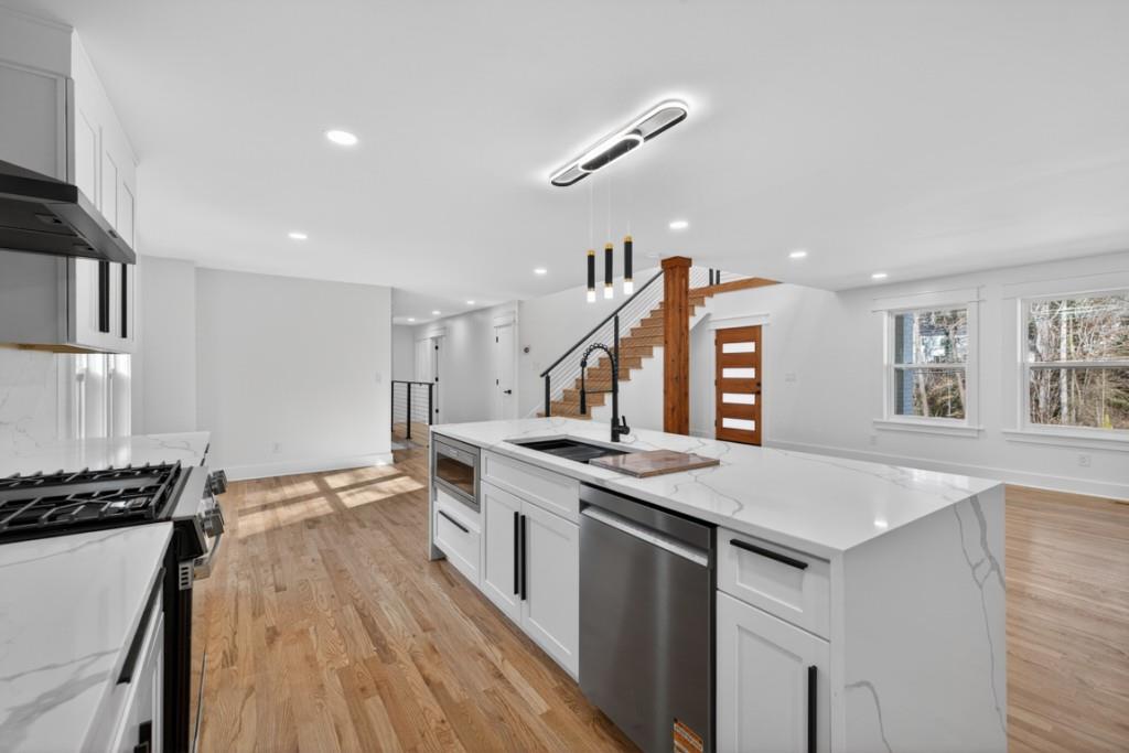 Norcross, Georgia, 30071, United States, 6 Bedrooms Bedrooms, ,5 BathroomsBathrooms,Residential,Active,2009827