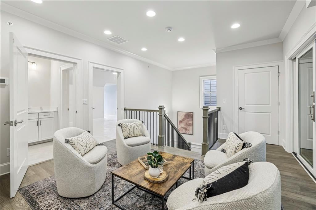 Alpharetta, Georgia, 30009, United States, 3 Bedrooms Bedrooms, ,4 BathroomsBathrooms,Residential,Active,1946317