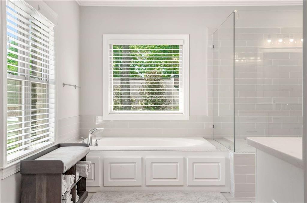 Flowery Branch, Georgia, 30542, United States, 5 Bedrooms Bedrooms, ,7 BathroomsBathrooms,Residential,Active,1936617