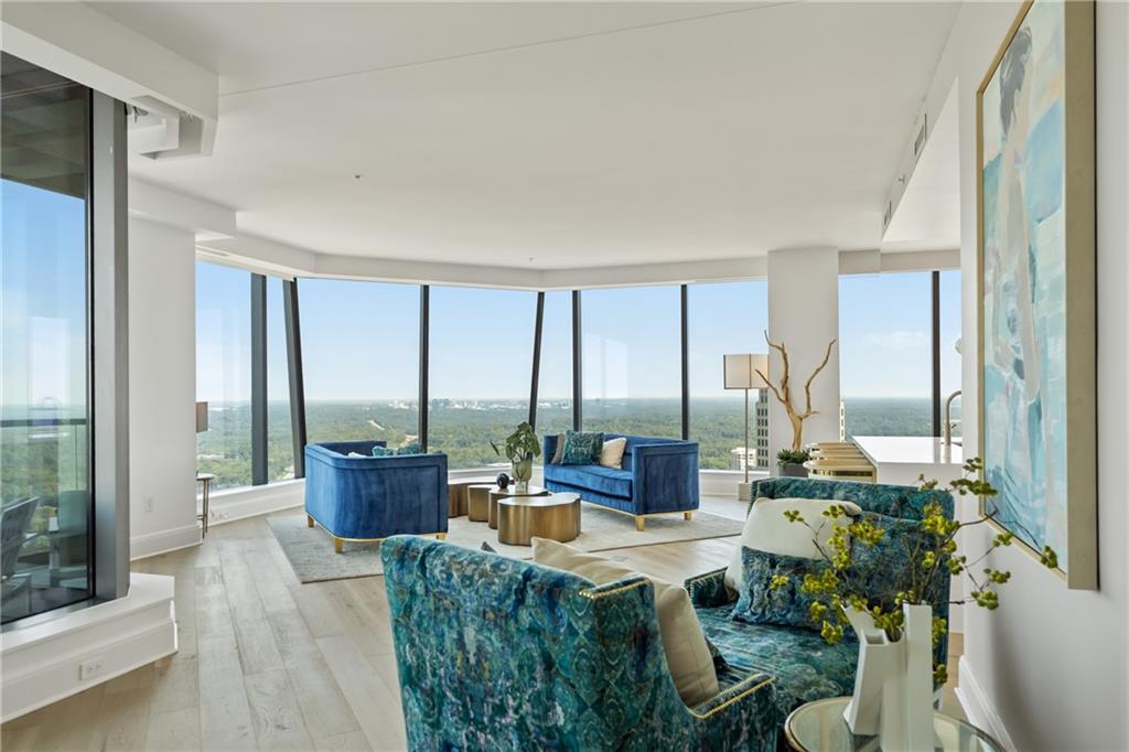 Atlanta, Georgia, 30326, United States, 2 Bedrooms Bedrooms, ,3 BathroomsBathrooms,Residential,Active,1945473