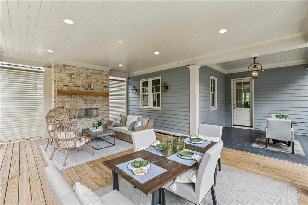 Alpharetta, Georgia, 30009, United States, 3 Bedrooms Bedrooms, ,4 BathroomsBathrooms,Residential,Active,1849562