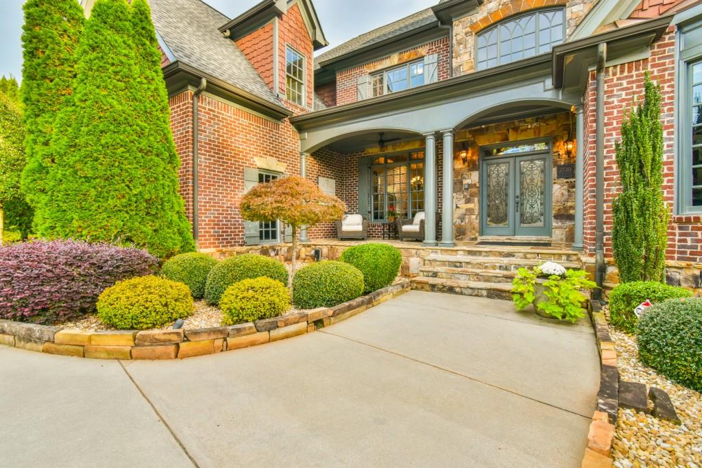 Hoschton, Georgia, 30548, United States, 5 Bedrooms Bedrooms, ,6 BathroomsBathrooms,Residential,Active,2011432