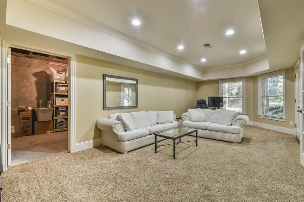 Suwanee, Georgia, 30024, United States, 5 Bedrooms Bedrooms, ,5 BathroomsBathrooms,Residential,Active,1970958