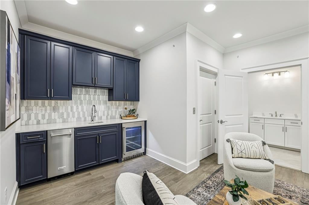 Alpharetta, Georgia, 30009, United States, 3 Bedrooms Bedrooms, ,4 BathroomsBathrooms,Residential,Active,1946317