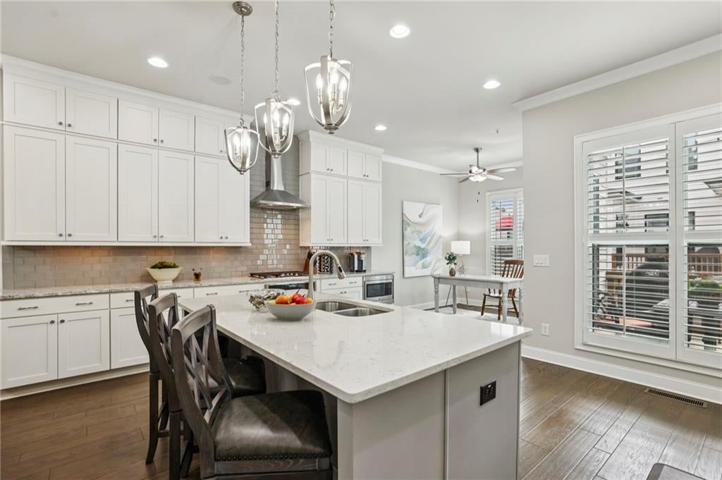Alpharetta, Georgia, 30009, United States, 3 Bedrooms Bedrooms, ,4 BathroomsBathrooms,Residential,Active,1914799