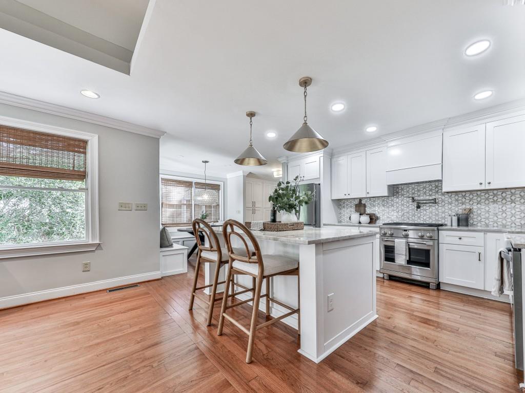 Atlanta, Georgia, 30305, United States, 5 Bedrooms Bedrooms, ,6 BathroomsBathrooms,Residential,Active,1988481