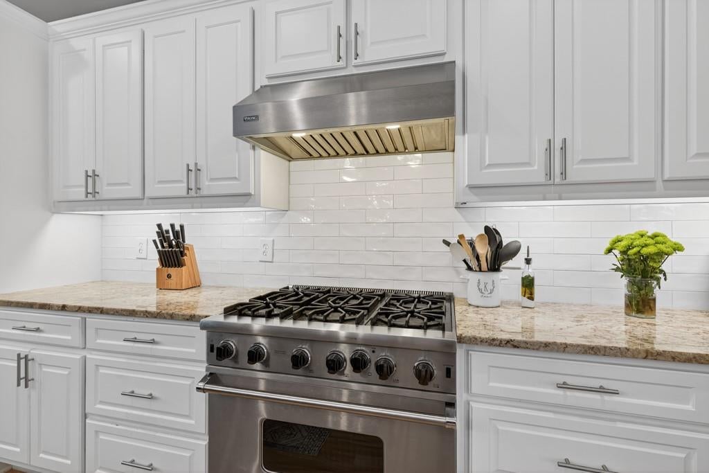 Flowery Branch, Georgia, 30542, United States, 6 Bedrooms Bedrooms, ,6 BathroomsBathrooms,Residential,Active,1897984