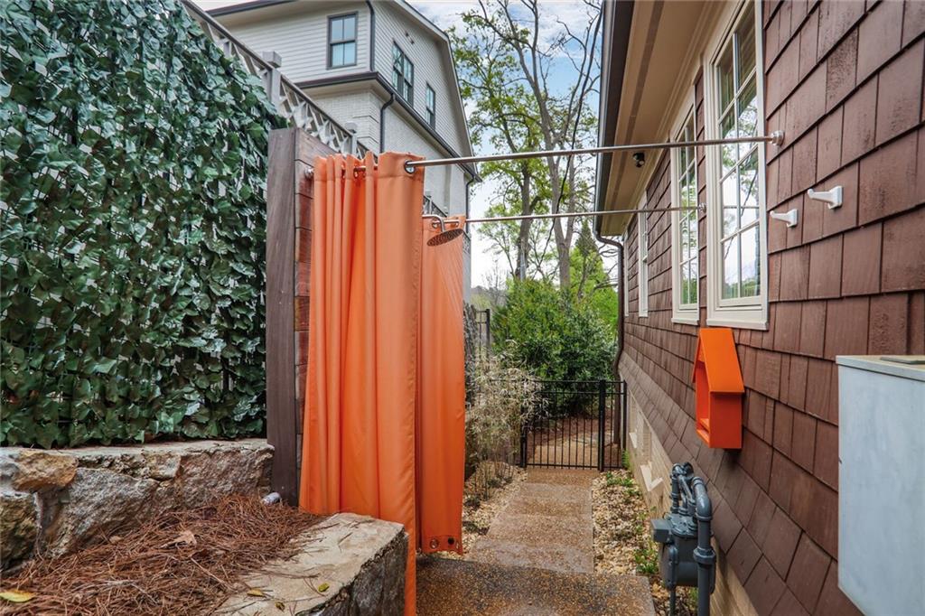 Atlanta, Georgia, 30309, United States, 6 Bedrooms Bedrooms, ,6 BathroomsBathrooms,Residential,Active,1756887