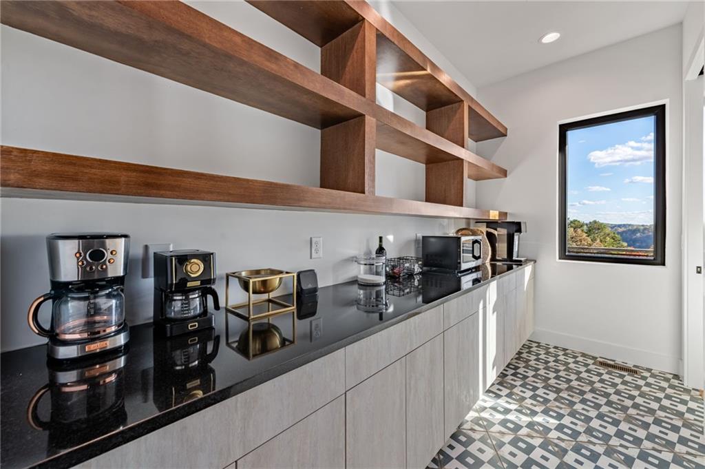 Ellijay, Georgia, 30540, United States, 4 Bedrooms Bedrooms, ,3 BathroomsBathrooms,Residential,Active,1988411