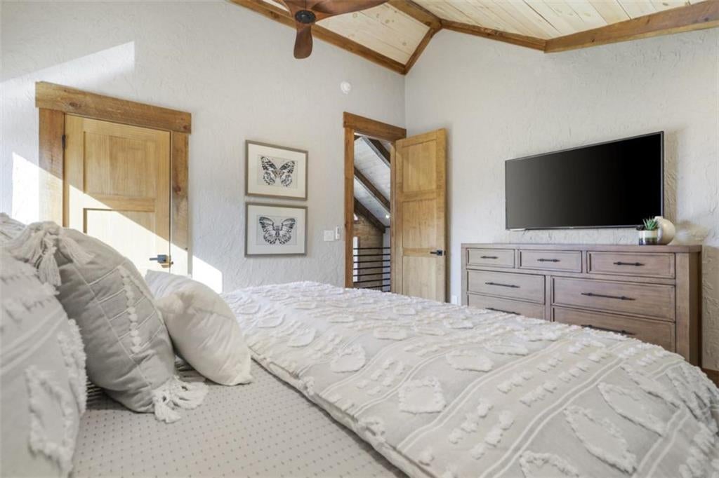 Mineral Bluff, Georgia, 30559, United States, 4 Bedrooms Bedrooms, ,4 BathroomsBathrooms,Residential,Active,2006866