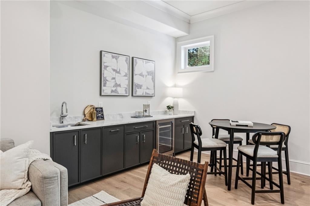 Atlanta, Georgia, 30306, United States, 6 Bedrooms Bedrooms, ,7 BathroomsBathrooms,Residential,Active,2007917