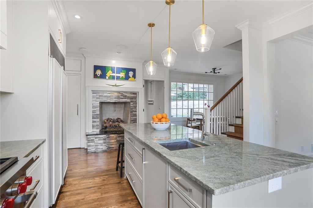 Atlanta, Georgia, 30309, United States, 6 Bedrooms Bedrooms, ,6 BathroomsBathrooms,Residential,Active,1756887