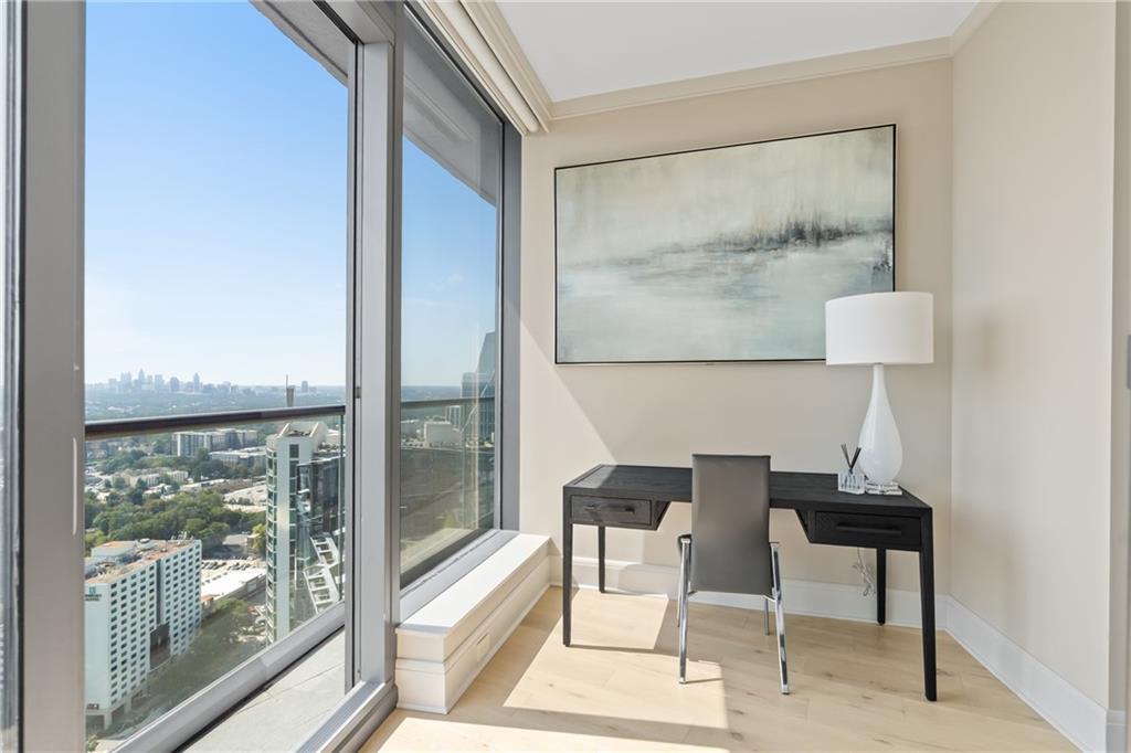 Atlanta, Georgia, 30326, United States, 2 Bedrooms Bedrooms, ,3 BathroomsBathrooms,Residential,Active,1945302