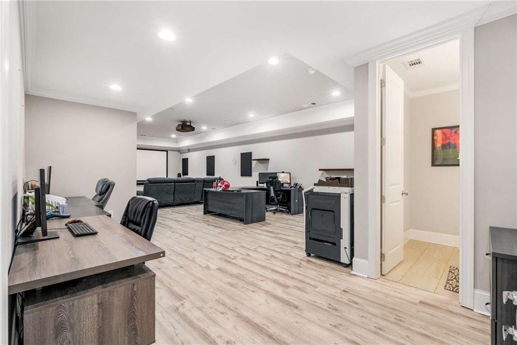 Flowery Branch, Georgia, 30542, United States, 5 Bedrooms Bedrooms, ,7 BathroomsBathrooms,Residential,Active,1936617