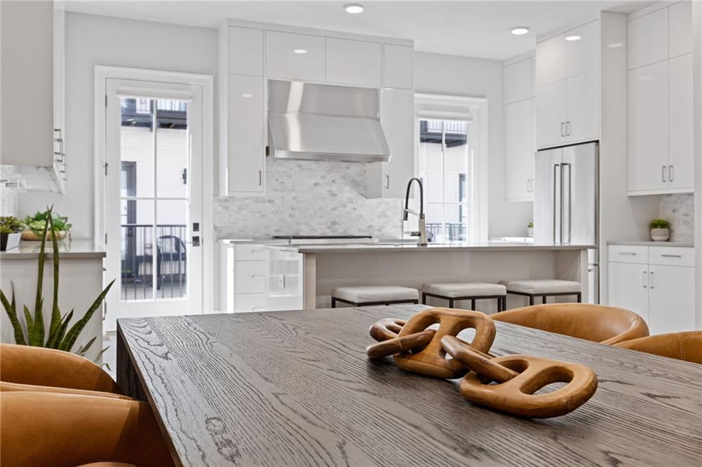 Atlanta, Georgia, 30308, United States, 3 Bedrooms Bedrooms, ,4 BathroomsBathrooms,Residential,Active,1969688