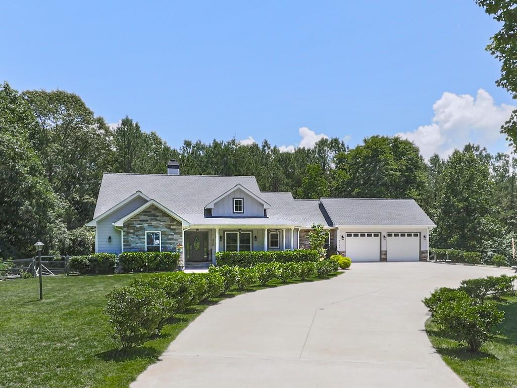 Ellijay, Georgia, 30540, United States, 4 Bedrooms Bedrooms, ,5 BathroomsBathrooms,Residential,Active,1913024 Ellijay, Georgia, 30540, United States, 4 Bedrooms Bedrooms, ,5 BathroomsBathrooms,Residential,Active,1913024