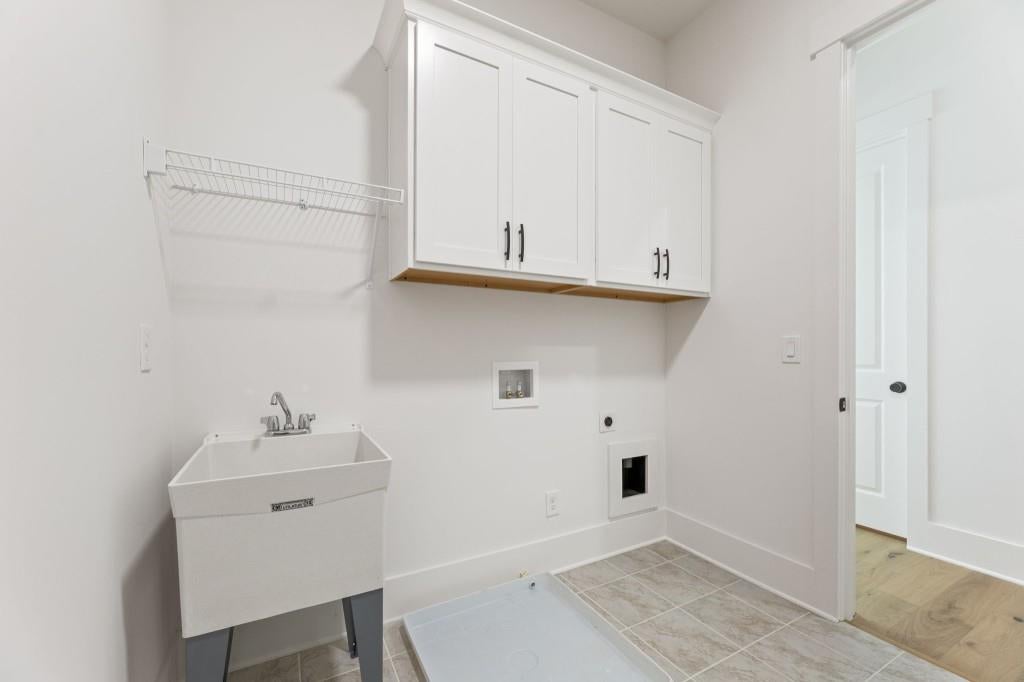 Gainesville, Georgia, 30506, United States, 4 Bedrooms Bedrooms, ,4 BathroomsBathrooms,Residential,Active,1927666