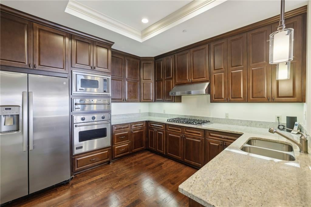 Atlanta, Georgia, 30339, United States, 2 Bedrooms Bedrooms, ,3 BathroomsBathrooms,Residential,Active,1919395