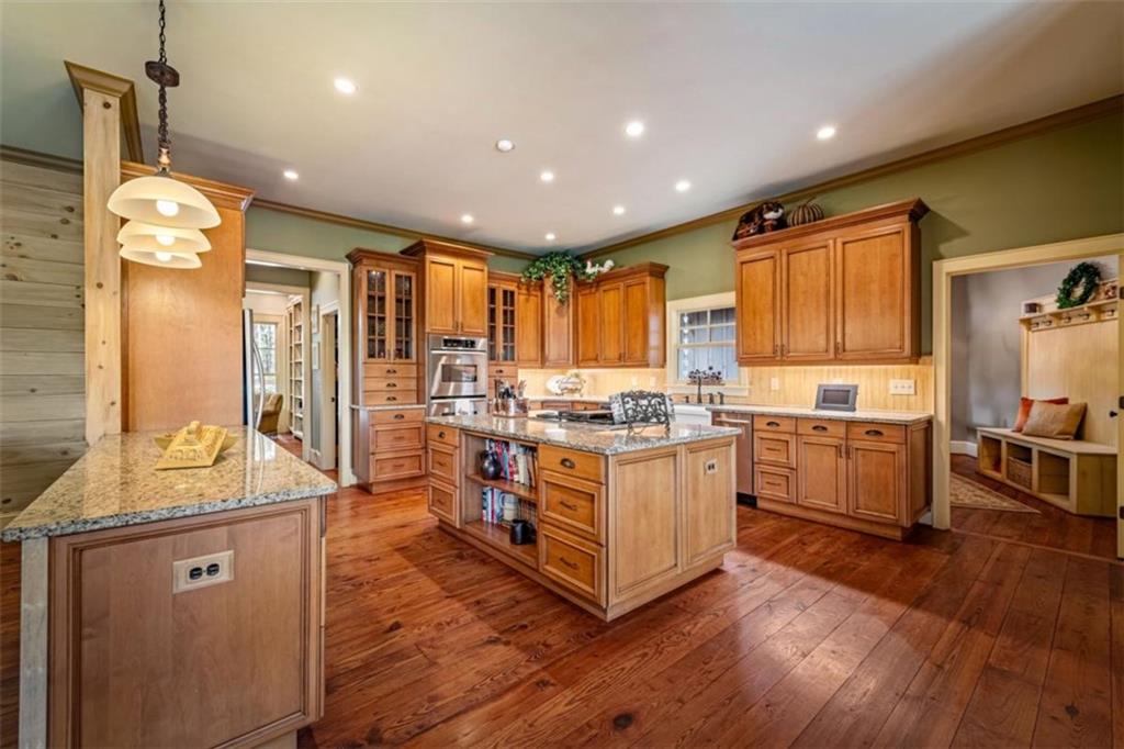 Ellijay, Georgia, 30536, United States, 4 Bedrooms Bedrooms, ,4 BathroomsBathrooms,Residential,Active,1810365