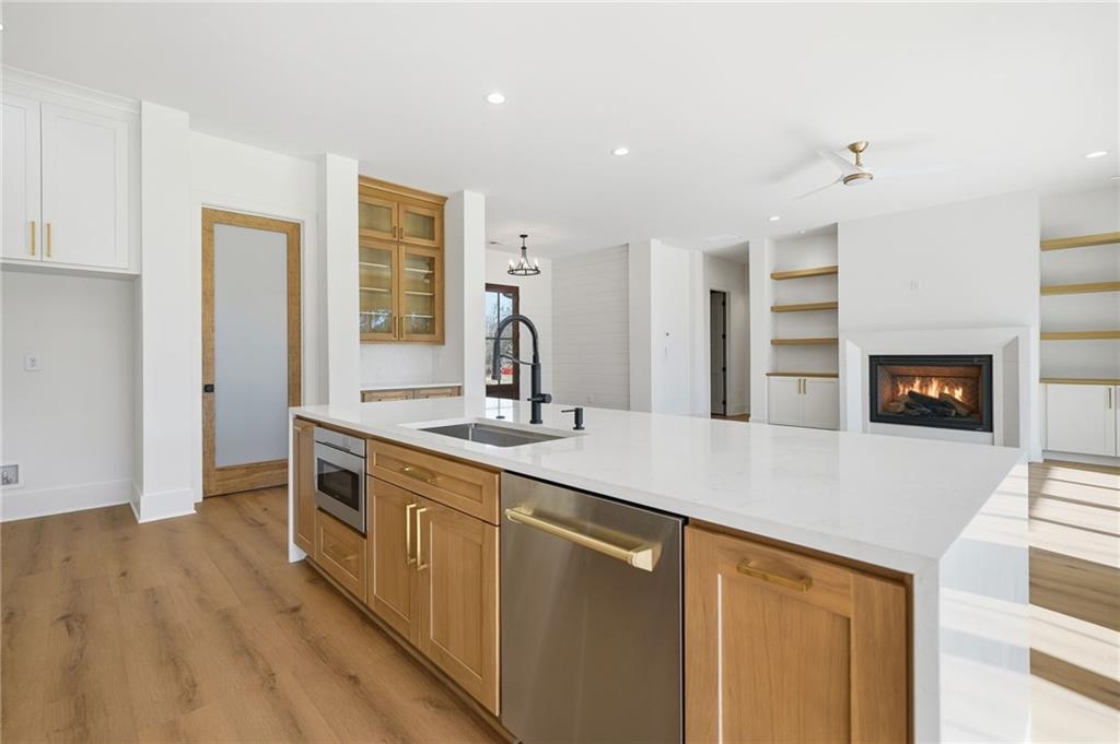 Canton, Georgia, 30115, United States, 5 Bedrooms Bedrooms, ,4 BathroomsBathrooms,Residential,Active,2001340