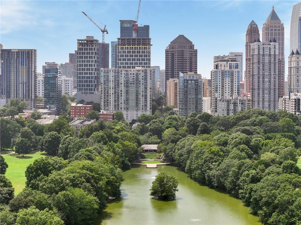 Atlanta, Georgia, 30308, United States, 4 Bedrooms Bedrooms, ,5 BathroomsBathrooms,Residential,Pending,1997548