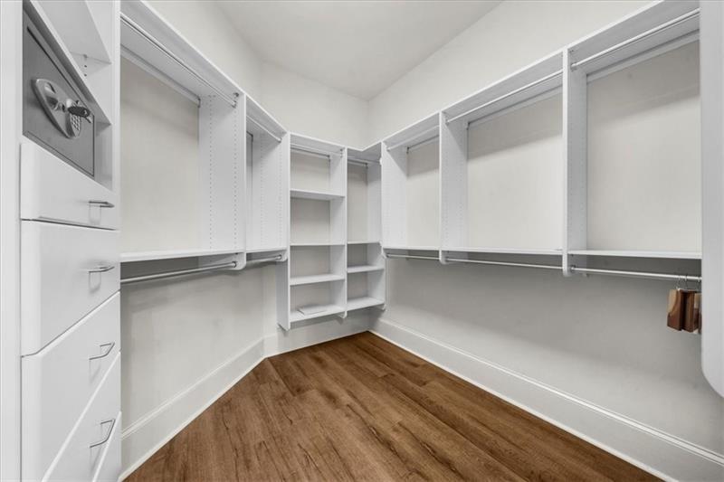 Alpharetta, Georgia, 30022, United States, 6 Bedrooms Bedrooms, ,9 BathroomsBathrooms,Residential,Active,2013446