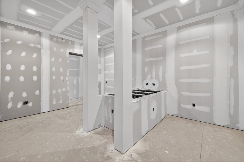 Loganville, Georgia, 30052, United States, 9 Bedrooms Bedrooms, ,10 BathroomsBathrooms,Residential,Active,1987241