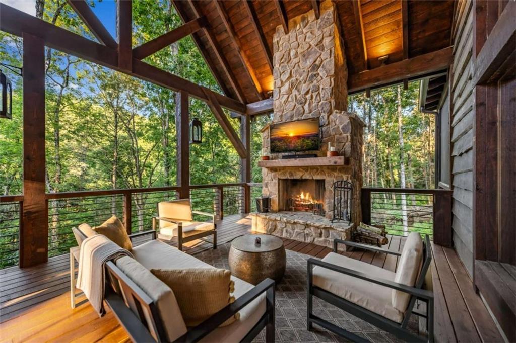 Blue Ridge, Georgia, 30513, United States, 3 Bedrooms Bedrooms, ,5 BathroomsBathrooms,Residential,Active,2007311