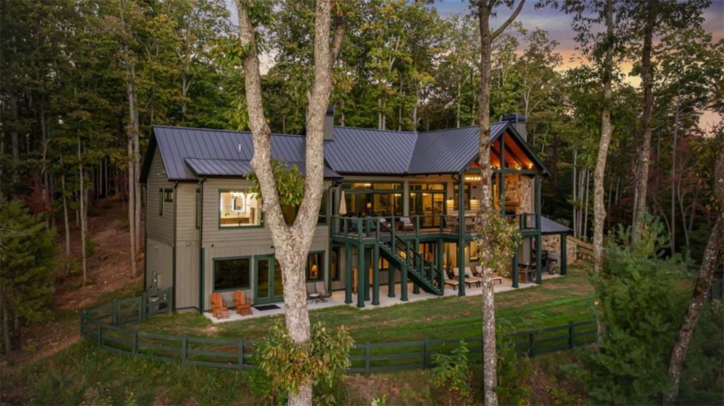 Ellijay, Georgia, 30536, United States, 3 Bedrooms Bedrooms, ,4 BathroomsBathrooms,Residential,Active,1968420