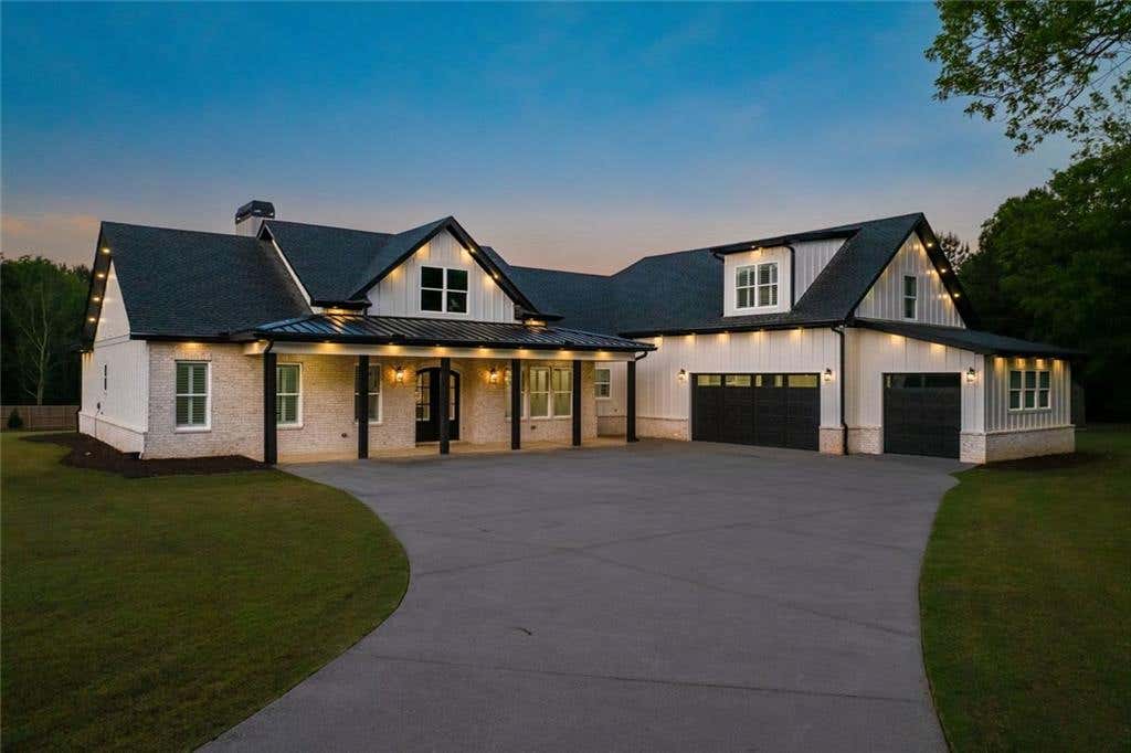 825 ARCH TANNER Rd  