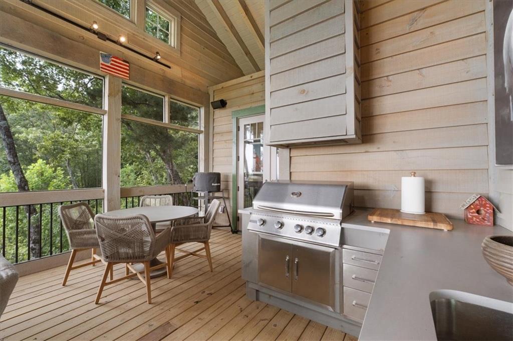 Ellijay, Georgia, 30540, United States, 5 Bedrooms Bedrooms, ,7 BathroomsBathrooms,Residential,Active,1954429