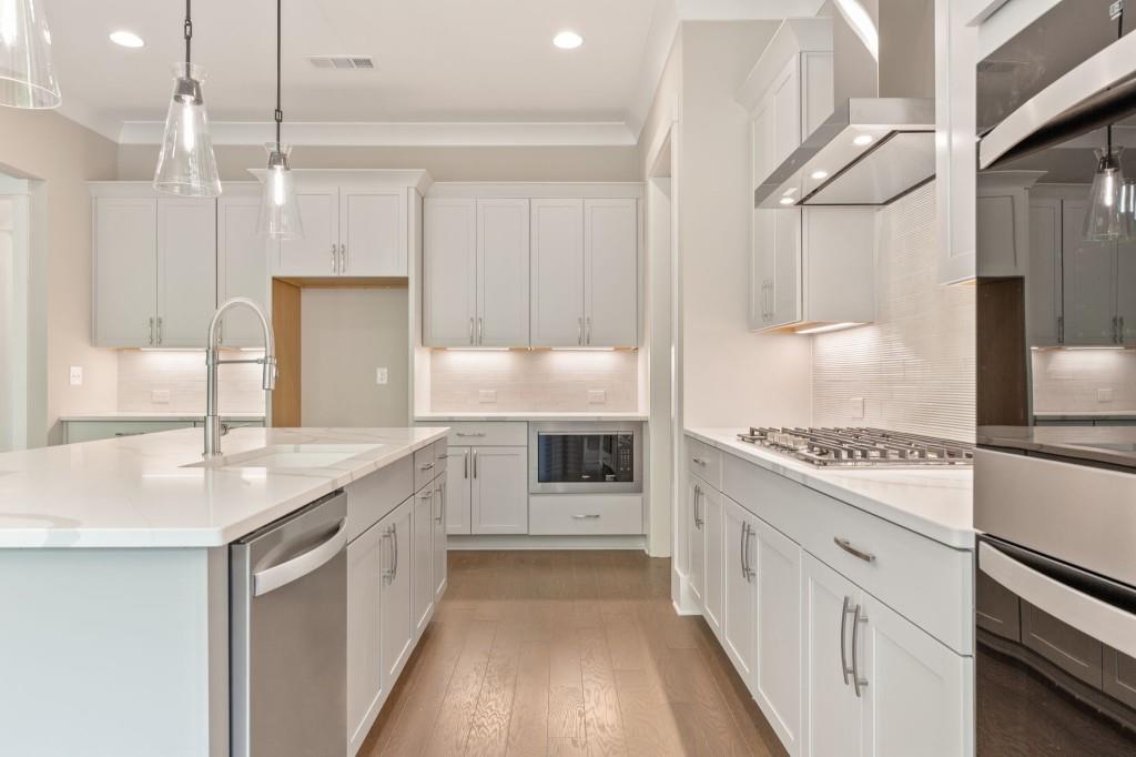 Cumming, Georgia, 30041, United States, 5 Bedrooms Bedrooms, ,4 BathroomsBathrooms,Residential,Active,1859384