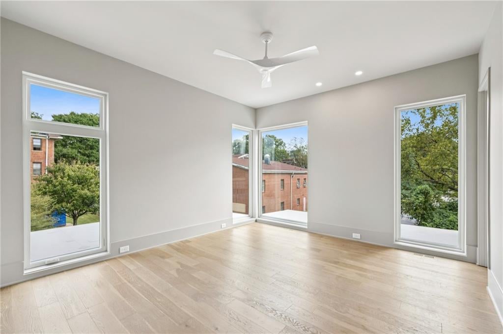 Atlanta, Georgia, 30308, United States, 4 Bedrooms Bedrooms, ,5 BathroomsBathrooms,Residential,Pending,1997548