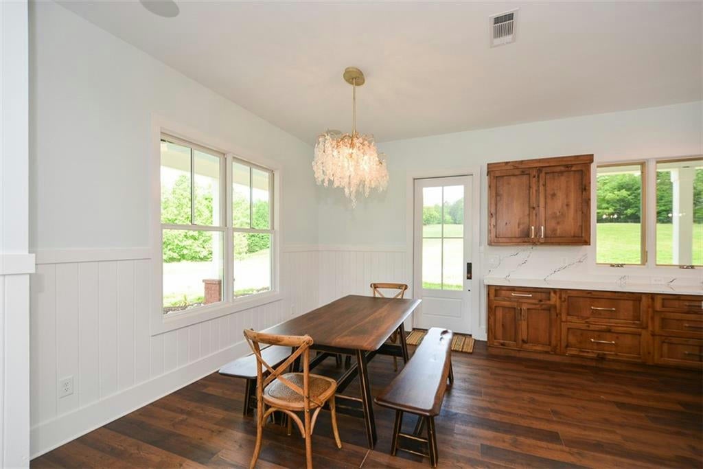 Waleska, Georgia, 30183, United States, ,5 BathroomsBathrooms,Residential,Active,1704235