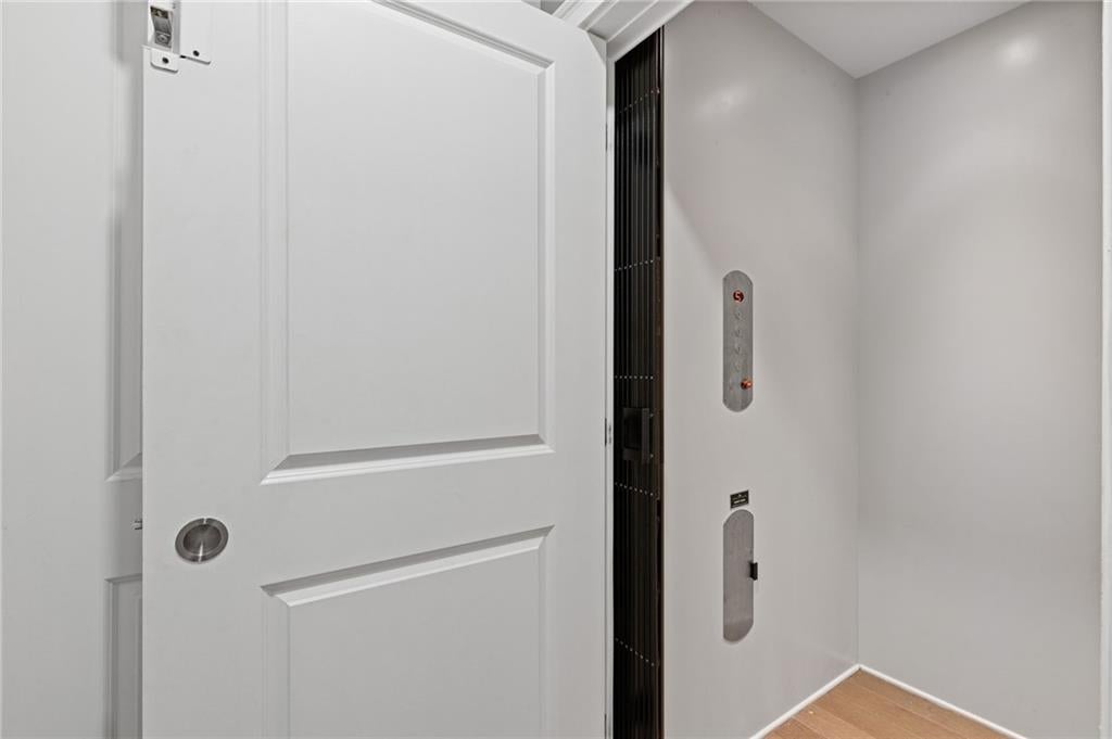 Atlanta, Georgia, 30308, United States, 3 Bedrooms Bedrooms, ,4 BathroomsBathrooms,Residential,Active,1969688