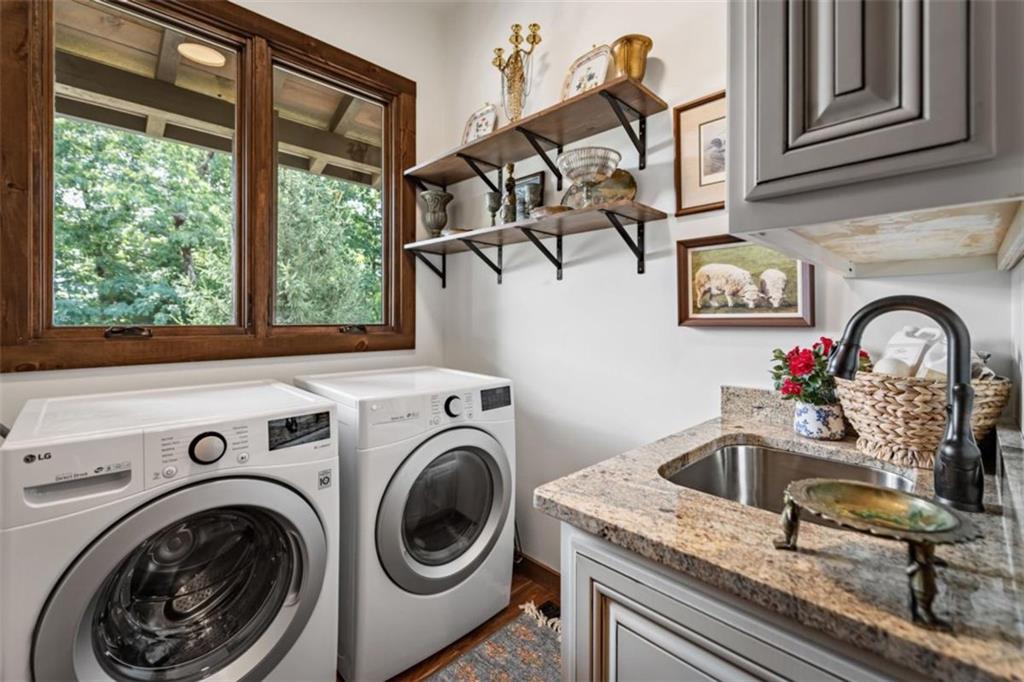 Blue Ridge, Georgia, 30513, United States, 4 Bedrooms Bedrooms, ,4 BathroomsBathrooms,Residential,Active,1908165