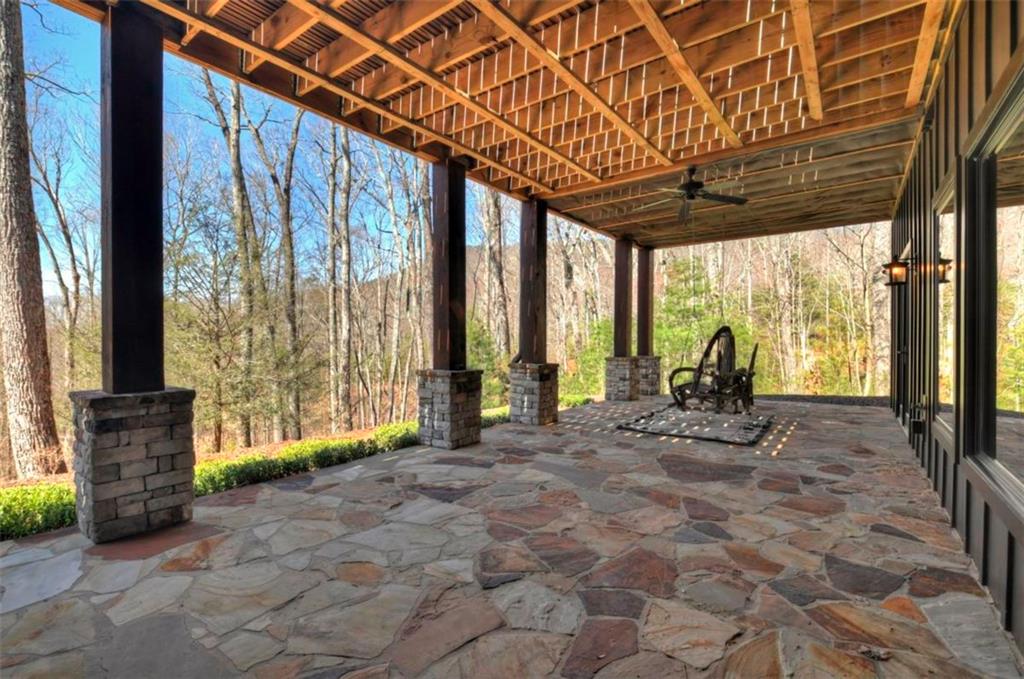 Ellijay, Georgia, 30536, United States, 5 Bedrooms Bedrooms, ,6 BathroomsBathrooms,Residential,Active,1954428