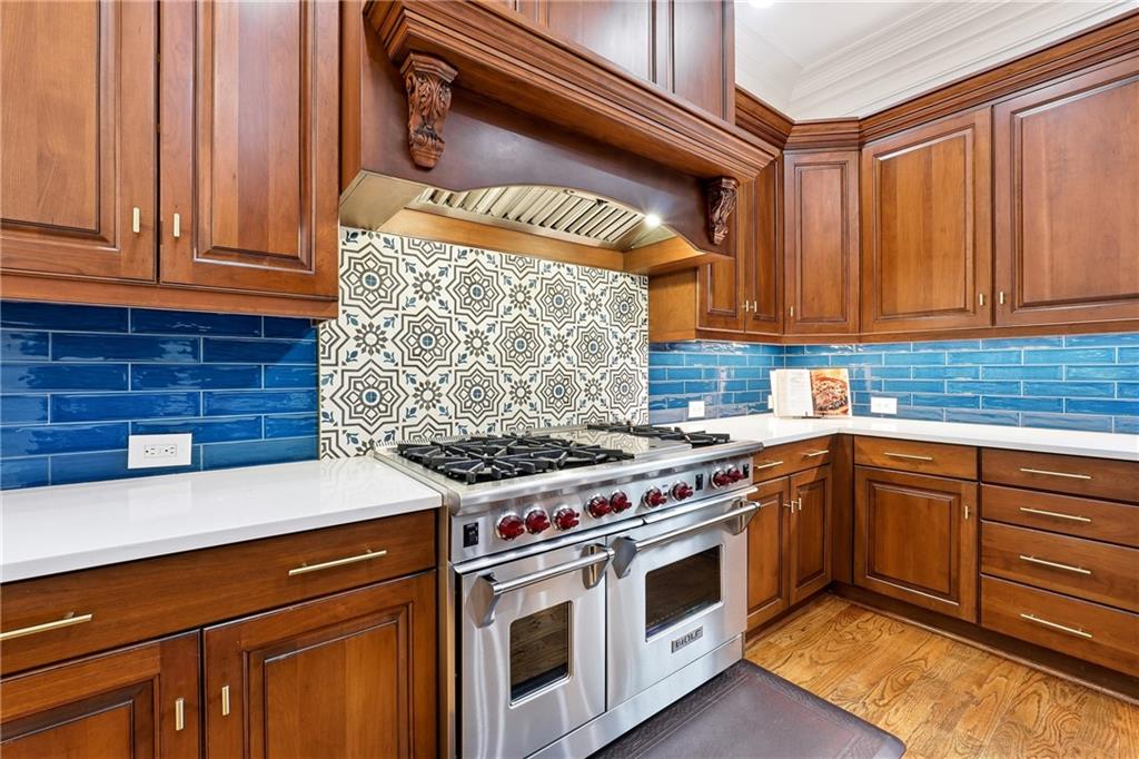 Kennesaw, Georgia, 30152, United States, 6 Bedrooms Bedrooms, ,8 BathroomsBathrooms,Residential,Active,2009407