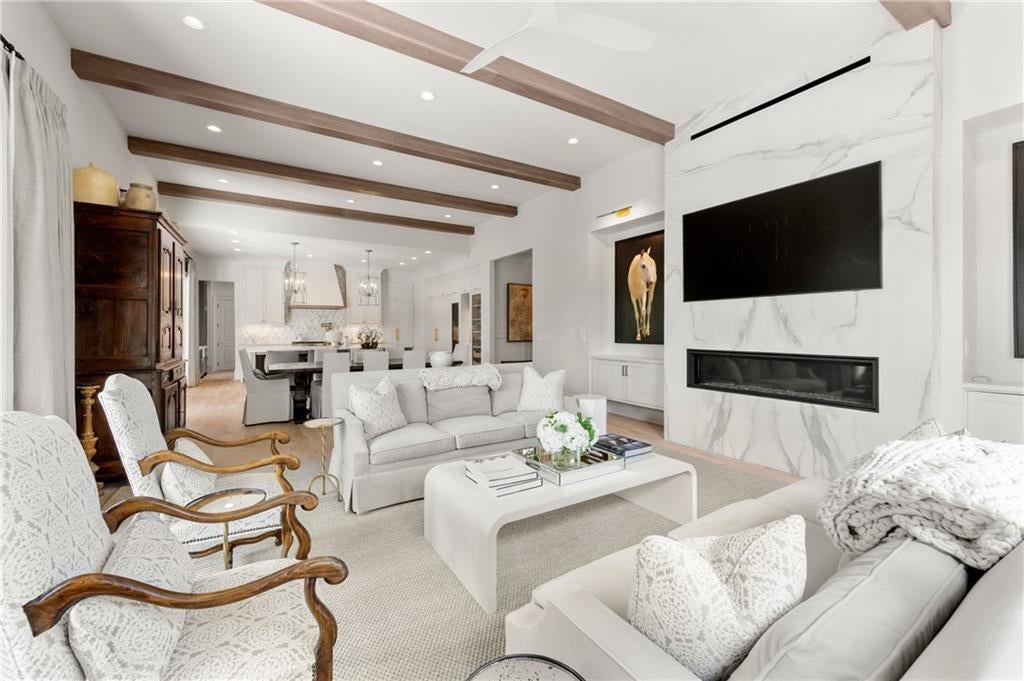 Alpharetta, Georgia, 30004, United States, 6 Bedrooms Bedrooms, ,8 BathroomsBathrooms,Residential,Active,1929413