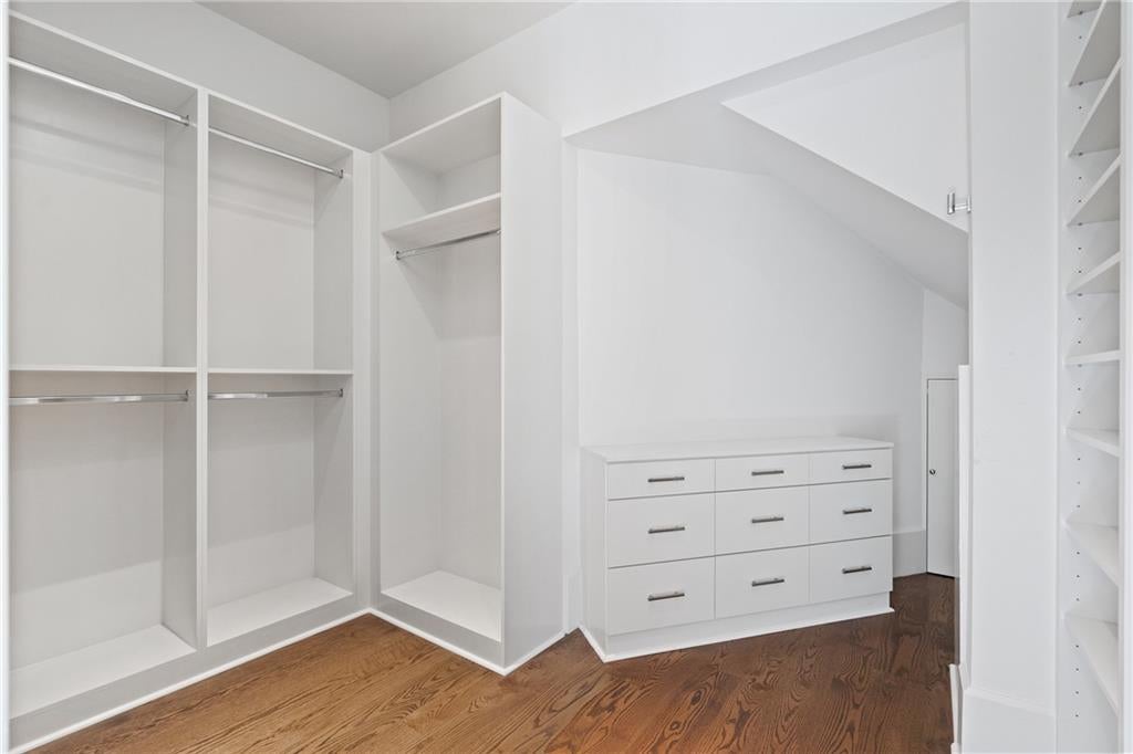 Johns Creek, Georgia, 30022, United States, ,6 BathroomsBathrooms,Residential,Active,1799401