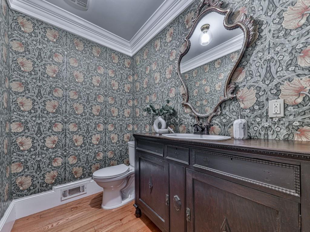 Atlanta, Georgia, 30305, United States, 5 Bedrooms Bedrooms, ,6 BathroomsBathrooms,Residential,Active,1988481