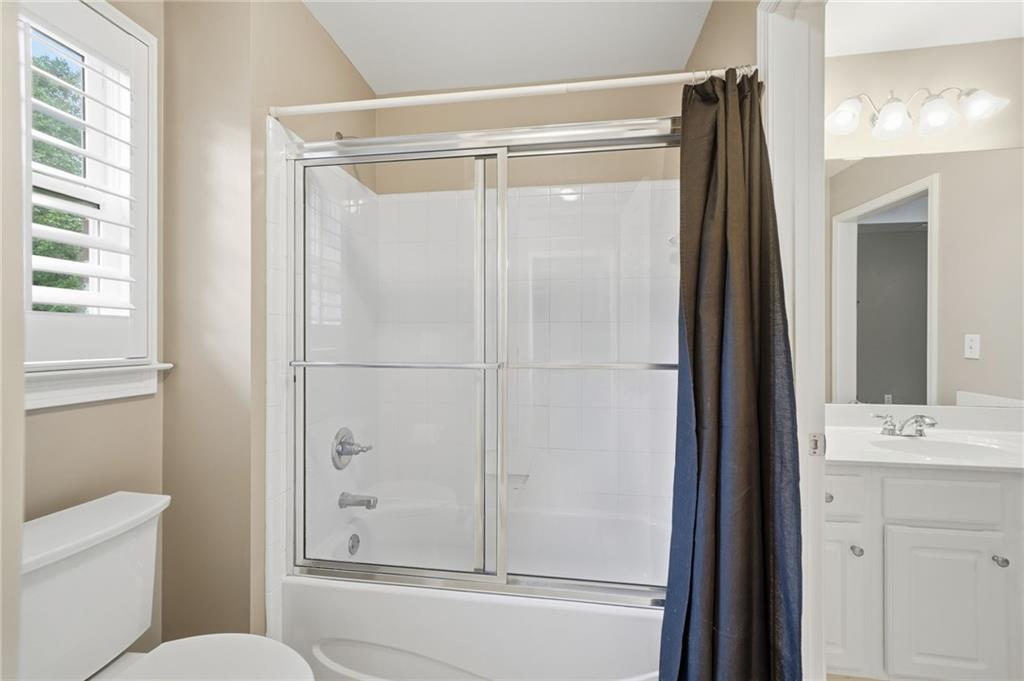 Canton, Georgia, 30114, United States, 6 Bedrooms Bedrooms, ,5 BathroomsBathrooms,Residential,Active,1972202