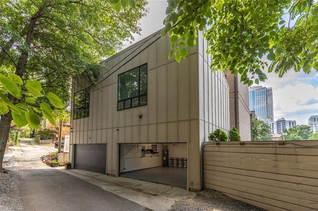 Atlanta, Georgia, 30309, United States, 3 Bedrooms Bedrooms, ,4 BathroomsBathrooms,Residential,Active,1997555