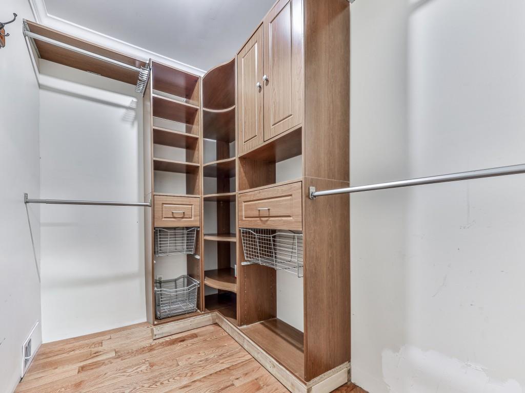 Atlanta, Georgia, 30305, United States, 5 Bedrooms Bedrooms, ,6 BathroomsBathrooms,Residential,Active,1988481