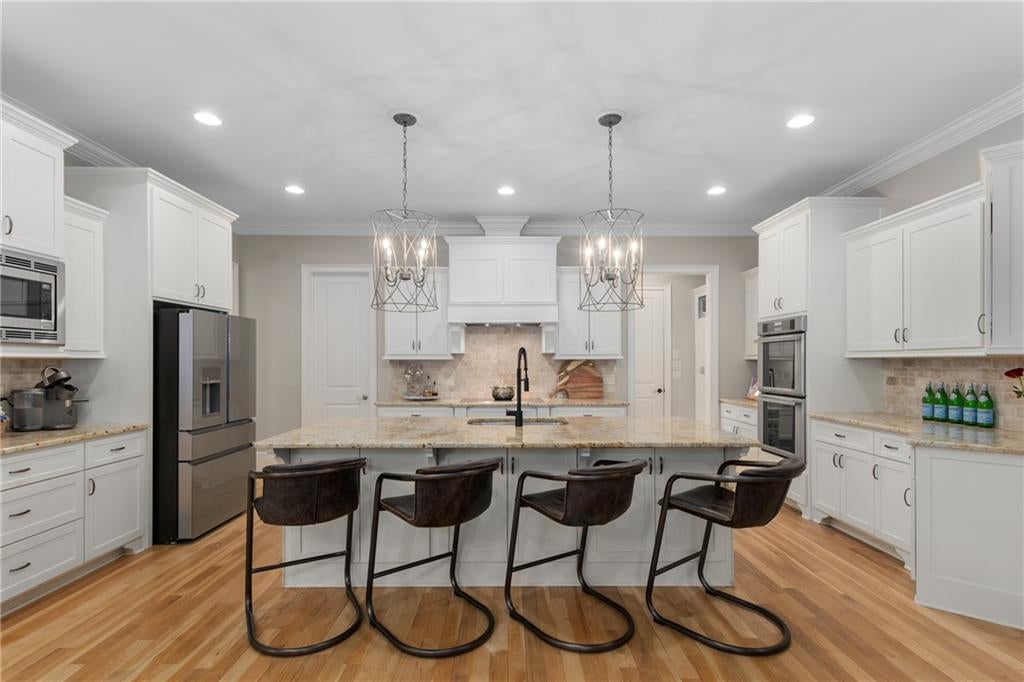 Peachtree Corners, Georgia, 30092, United States, 5 Bedrooms Bedrooms, ,4 BathroomsBathrooms,Residential,Active,1894514