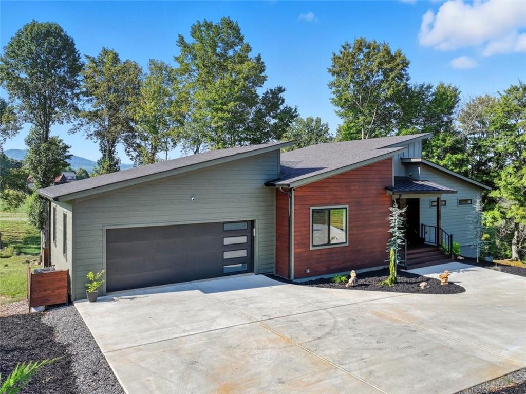 Morganton, Georgia, 30560, United States, 4 Bedrooms Bedrooms, ,4 BathroomsBathrooms,Residential,Active,2001047