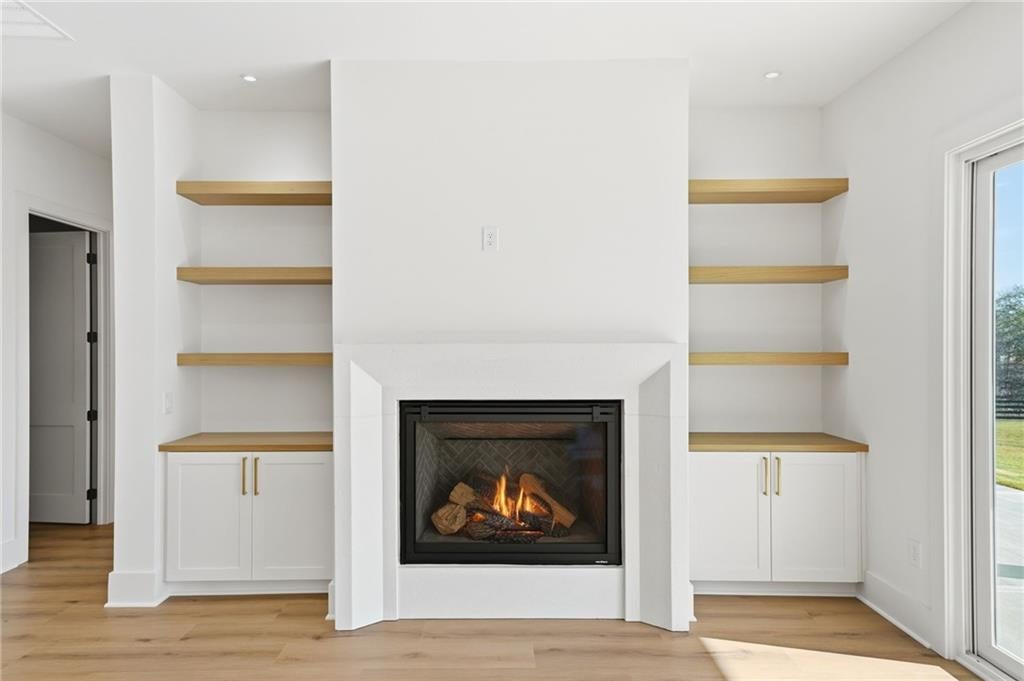 Canton, Georgia, 30115, United States, 5 Bedrooms Bedrooms, ,4 BathroomsBathrooms,Residential,Active,2001340