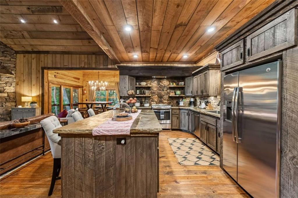 Blue Ridge, Georgia, 30513, United States, 3 Bedrooms Bedrooms, ,5 BathroomsBathrooms,Residential,Active,2007311